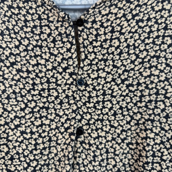 Zara dress, ruffle, tiered, flowers, balloon sleeve, Black and Cream Floral - Picture 9 of 13